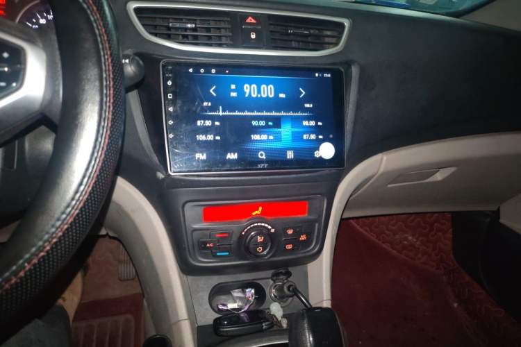 Used Dongfeng Aeolus L60 2015 1.8L Automatic New Enjoyment Model Audio And AC Panel