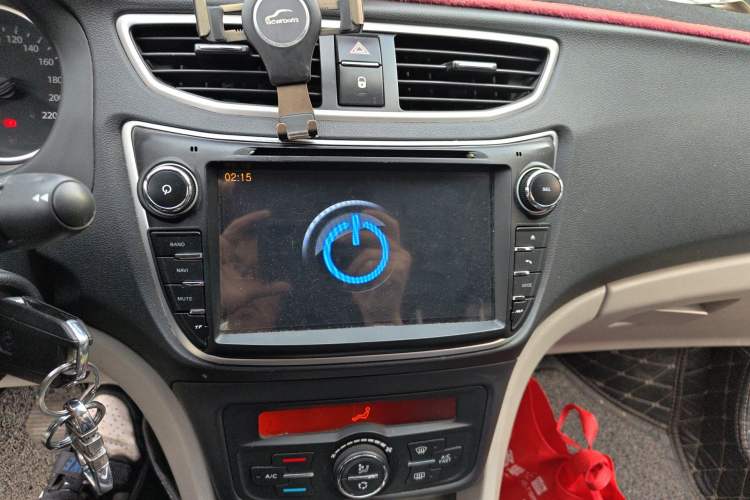 Used Dongfeng Aeolus L60 2015 1.8L Automatic New Enjoyment Model Audio And AC Panel