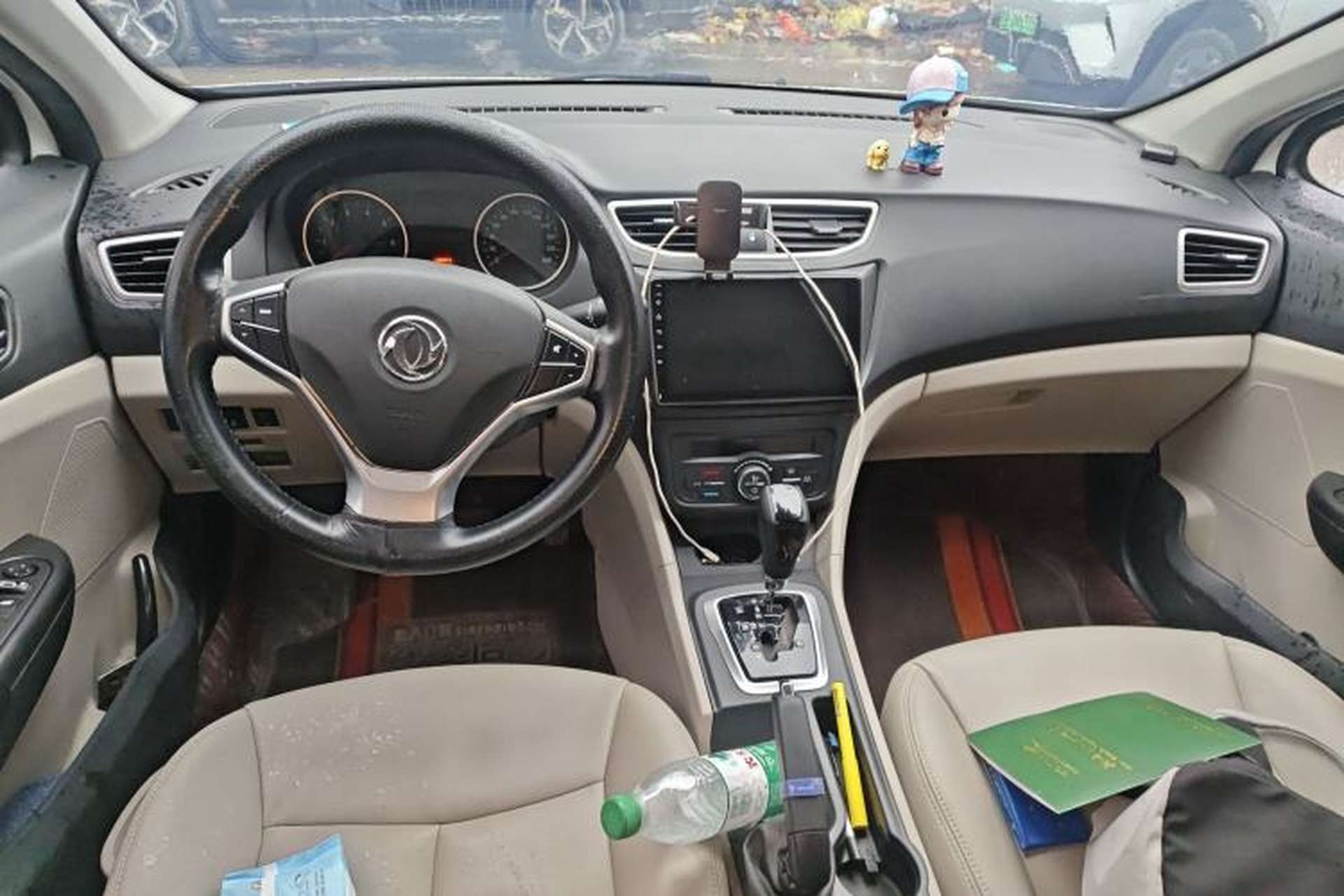 Used Dongfeng Aeolus L60 2015 1.8L Automatic New Enjoyment Model Center Console