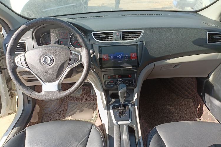 Used Dongfeng Aeolus L60 2015 1.8L Automatic New Enjoyment Model Center Console