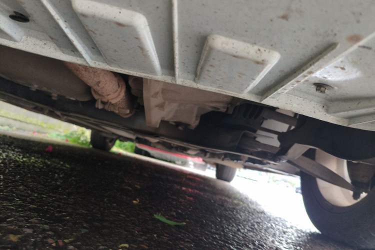 Used Dongfeng Aeolus L60 2015 1.8L Manual New Enjoyment Version Chassis Front