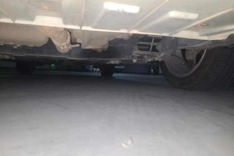 Used Dongfeng Aeolus L60 2015 1.6L Manual New Dynamic Model Chassis Front