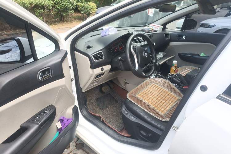 Used Dongfeng Aeolus L60 2015 1.8L Automatic New Rui Model Driver Seat