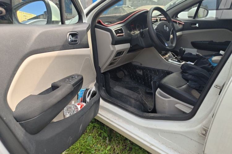 Used Dongfeng Aeolus L60 2015 1.8L Automatic New Enjoyment Model Driver Seat