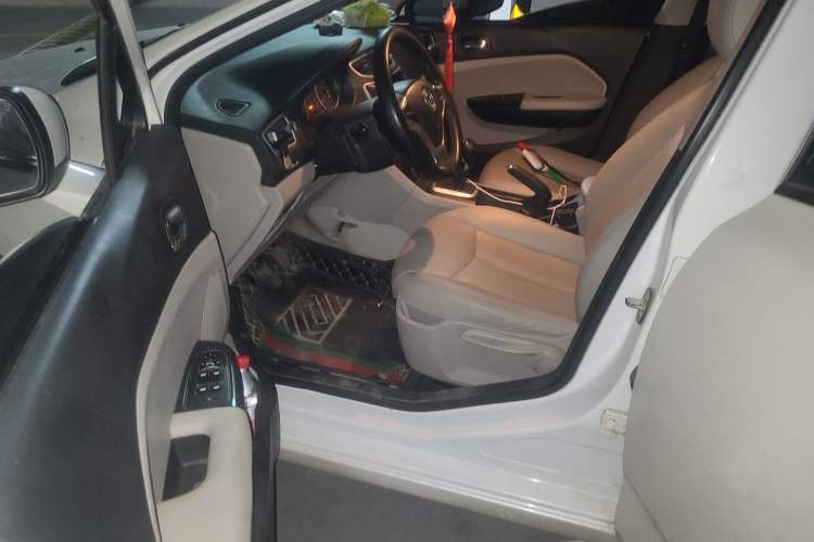 Used Dongfeng Aeolus L60 2015 1.6L Manual New Dynamic Model Driver Seat