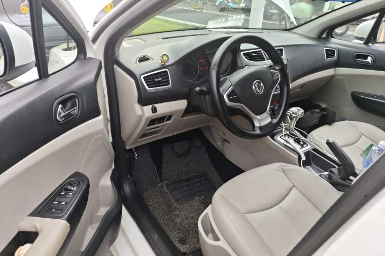 Used Dongfeng Aeolus L60 2015 1.8L Automatic New Enjoyment Model Driver Seat