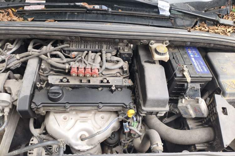 Used Dongfeng Aeolus L60 2015 1.8L Manual New Enjoyment Version Engine Bay