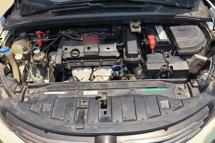 Used Dongfeng Aeolus L60 2015 1.6L Manual New Dynamic Model Engine Bay