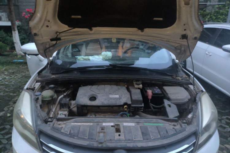 Used Dongfeng Aeolus L60 2015 1.8L Manual New Enjoyment Version Engine Bay
