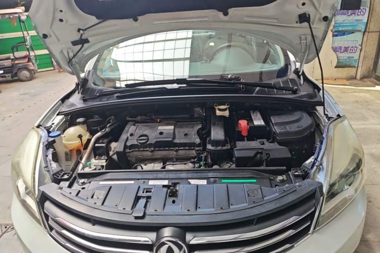 Used Dongfeng Aeolus L60 2015 1.6L Manual New Dynamic Model Engine Bay