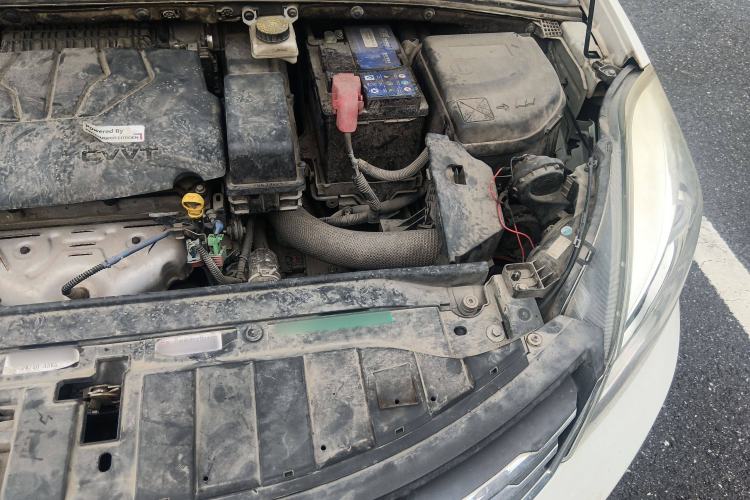 Used Dongfeng Aeolus L60 2015 1.8L Automatic New Enjoyment Model Engine Bay Left