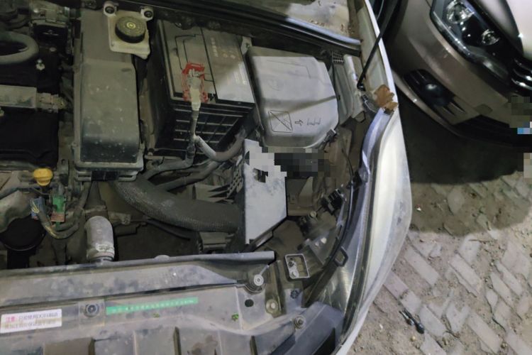 Used Dongfeng Aeolus L60 2015 1.8L Manual New Enjoyment Version Engine Bay Left