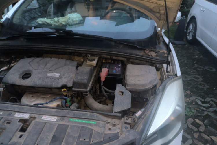 Used Dongfeng Aeolus L60 2015 1.8L Manual New Enjoyment Version Engine Bay Left