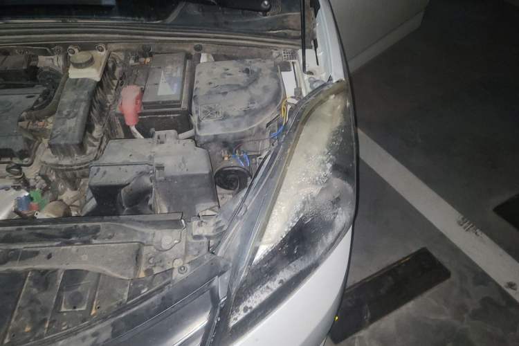 Used Dongfeng Aeolus L60 2015 1.6L Manual New Dynamic Model Engine Bay Left