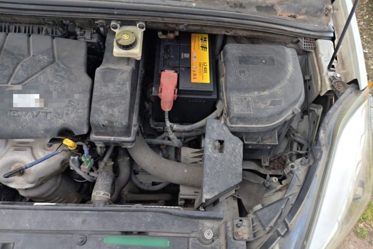 Used Dongfeng Aeolus L60 2015 1.8L Automatic New Enjoyment Model Engine Bay Left