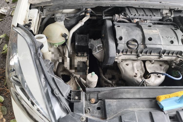 Used Dongfeng Aeolus L60 2015 1.6L Manual New Dynamic Model Engine Bay Right