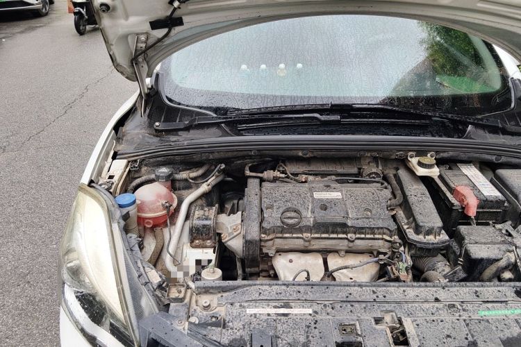 Used Dongfeng Aeolus L60 2015 1.6L Manual New Dynamic Model Engine Bay Right
