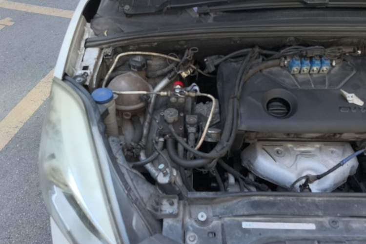Used Dongfeng Aeolus L60 2015 1.8L Manual New Enjoyment Version Engine Bay Right