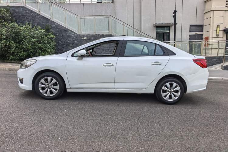 Used Dongfeng Aeolus L60 2015 1.8L Automatic New Enjoyment Model Exterior 3