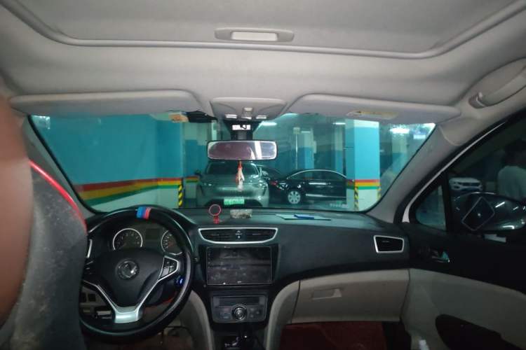 Used Dongfeng Aeolus L60 2015 1.8L Automatic New Enjoyment Model Headliner