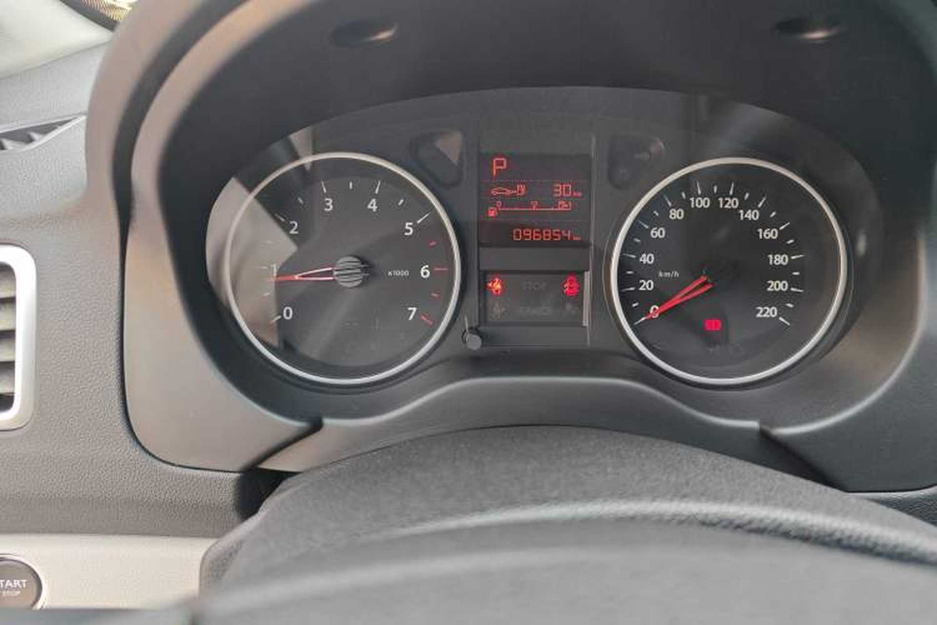 Used Dongfeng Aeolus L60 2015 1.8L Automatic New Rui Model Instrument Cluster