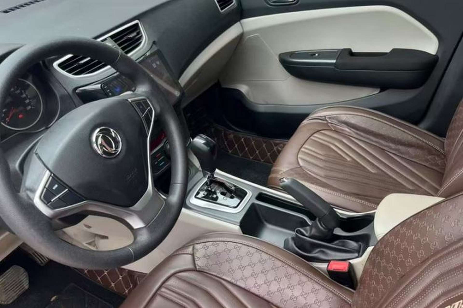 Used Dongfeng Aeolus L60 2015 1.8L Automatic New Enjoyment Model Interior 2