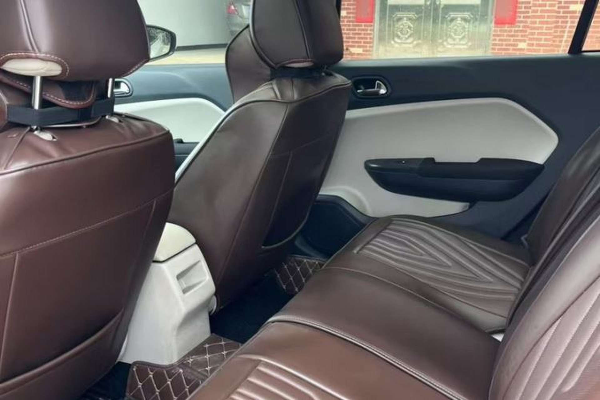 Used Dongfeng Aeolus L60 2015 1.8L Automatic New Enjoyment Model Interior 3