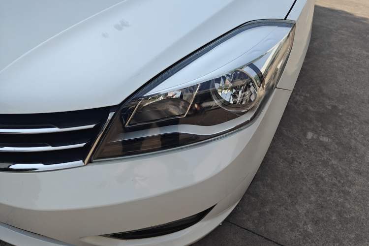 Used Dongfeng Aeolus L60 2015 1.8L Automatic New Rui Model Left Front Headlight