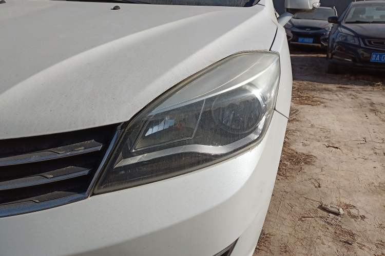 Used Dongfeng Aeolus L60 2015 1.8L Automatic New Enjoyment Model Left Front Headlight