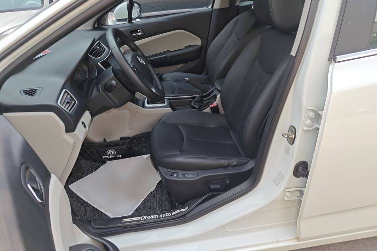 Used Dongfeng Aeolus L60 2015 1.8L Automatic New Rui Model Left Front Seat