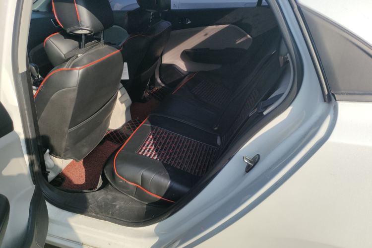 Used Dongfeng Aeolus L60 2015 1.8L Automatic New Enjoyment Model Left Rear Seat
