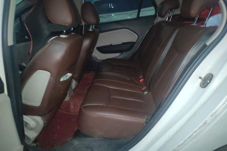 Used Dongfeng Aeolus L60 2015 1.8L Automatic New Enjoyment Model Left Rear Seat