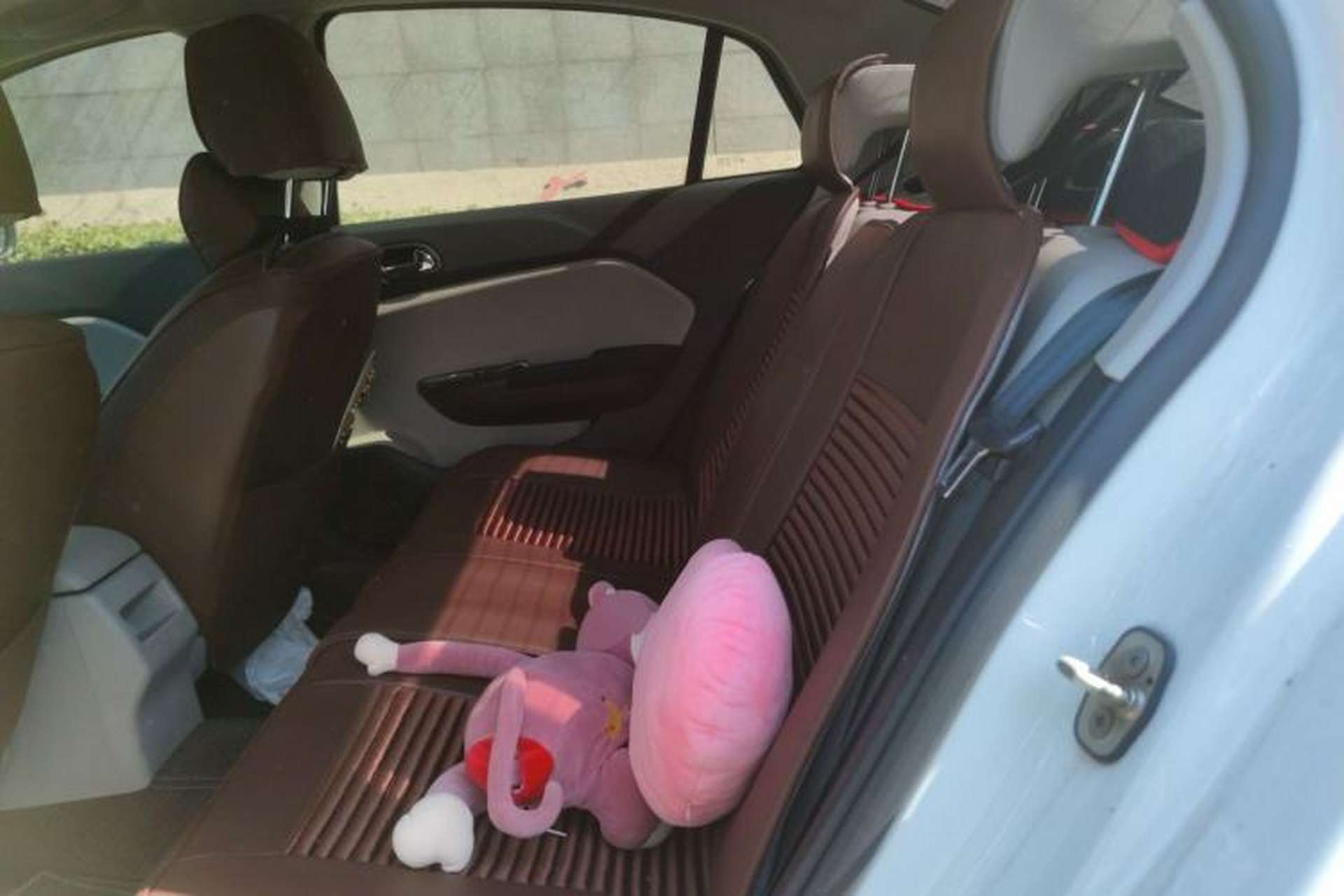 Used Dongfeng Aeolus L60 2015 1.8L Automatic New Enjoyment Model Left Rear Seat
