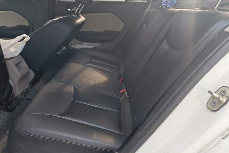 Used Dongfeng Aeolus L60 2015 1.8L Automatic New Enjoyment Model Left Rear Seat