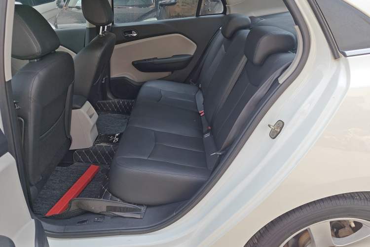 Used Dongfeng Aeolus L60 2015 1.8L Automatic New Rui Model Left Rear Seat