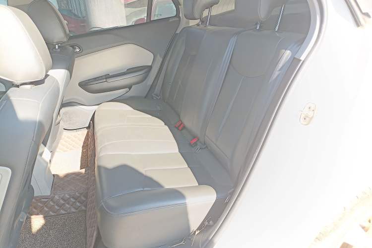 Used Dongfeng Aeolus L60 2015 1.8L Automatic New Enjoyment Model Left Rear Seat