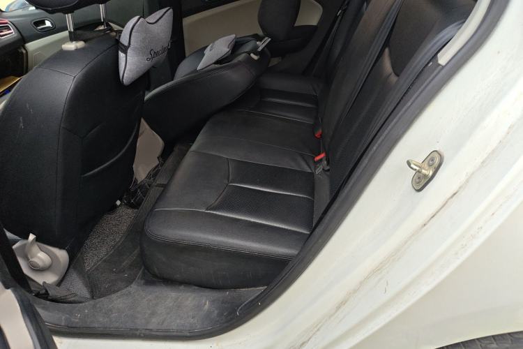 Used Dongfeng Aeolus L60 2015 1.8L Automatic New Enjoyment Model Left Rear Seat