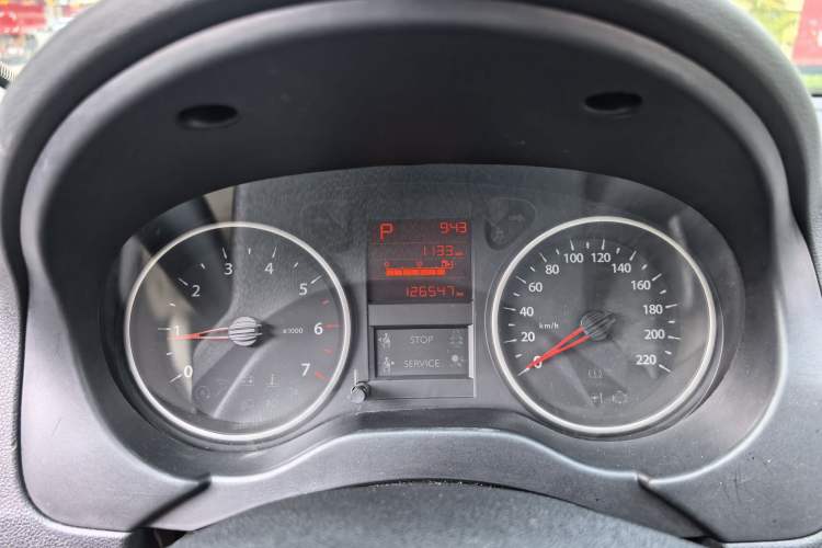 Used Dongfeng Aeolus L60 2015 1.8L Automatic New Enjoyment Model Odometer Close Up