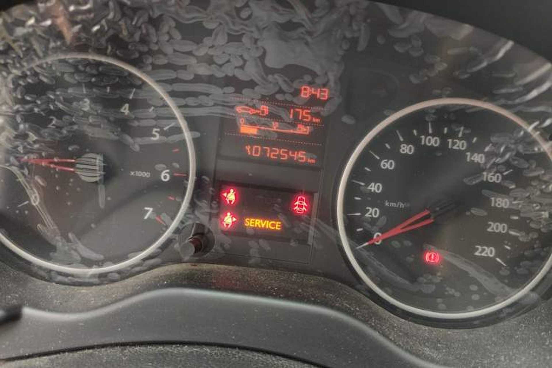Used Dongfeng Aeolus L60 2015 1.6L Manual New Dynamic Model Odometer Close Up