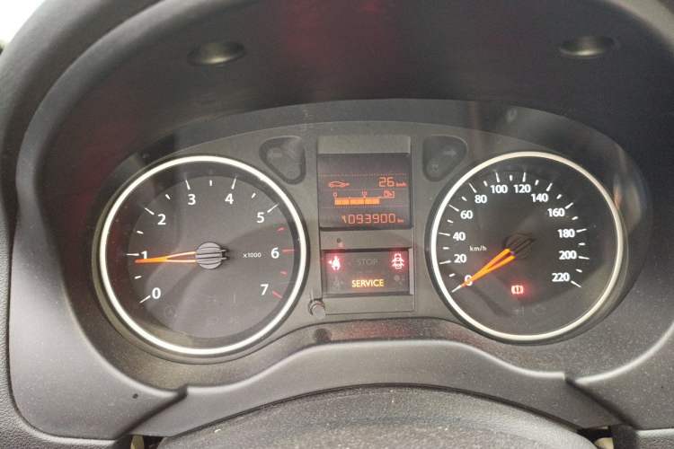 Used Dongfeng Aeolus L60 2015 1.6L Manual New Enjoyment Model Odometer Close Up