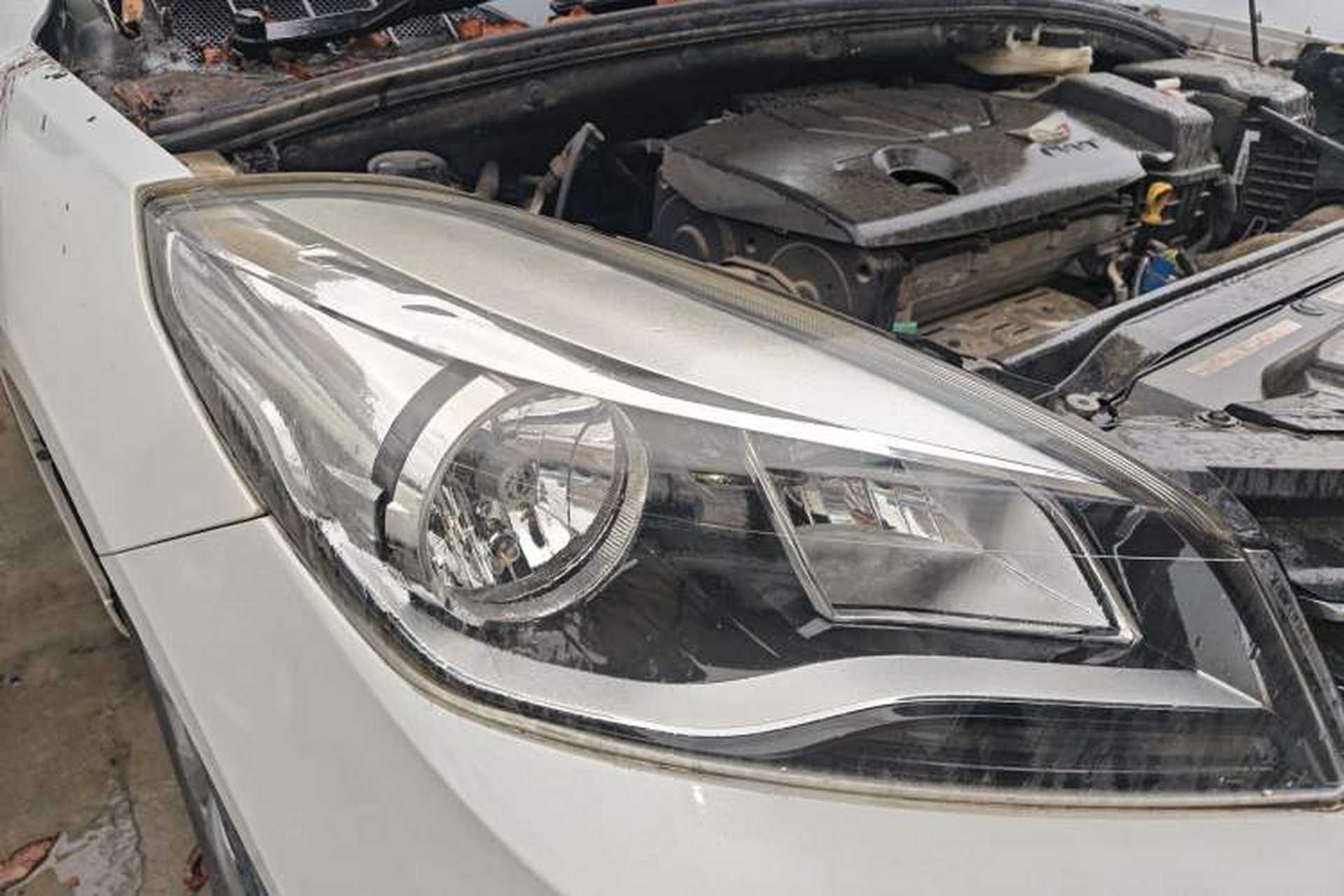 Used Dongfeng Aeolus L60 2015 1.8L Automatic New Enjoyment Model Right Front Headlight