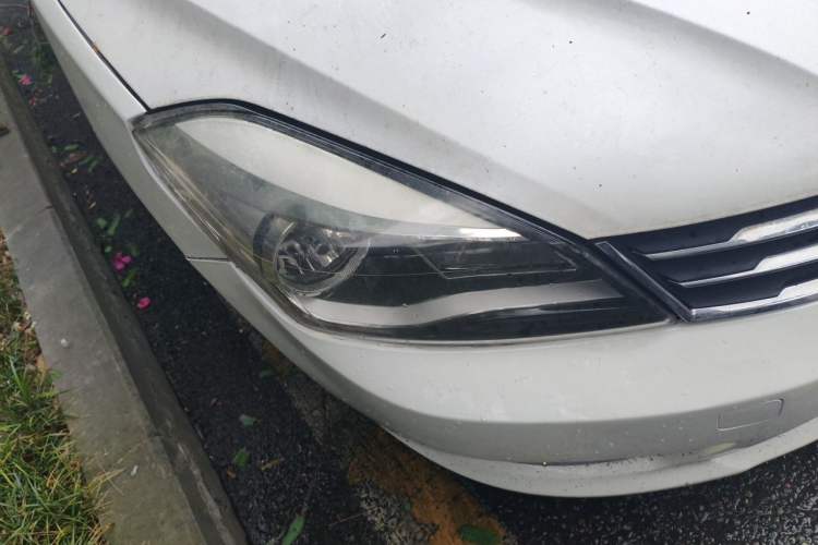 Used Dongfeng Aeolus L60 2015 1.8L Manual New Enjoyment Version Right Front Headlight