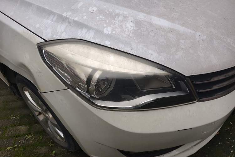 Used Dongfeng Aeolus L60 2015 1.6L Manual New Dynamic Model Right Front Headlight
