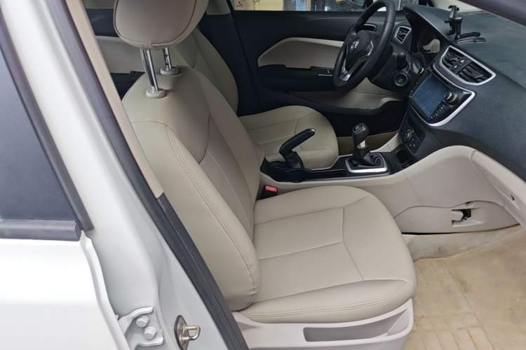 Used Dongfeng Aeolus L60 2015 1.6L Manual New Dynamic Model Right Front Seat