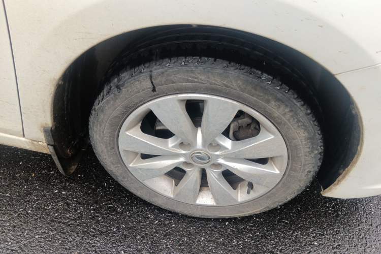 Used Dongfeng Aeolus L60 2015 1.8L Automatic New Enjoyment Model Right Front Wheel Hub