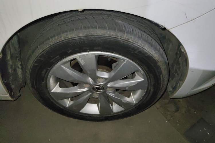 Used Dongfeng Aeolus L60 2015 1.8L Manual New Enjoyment Version Right Front Wheel Hub
