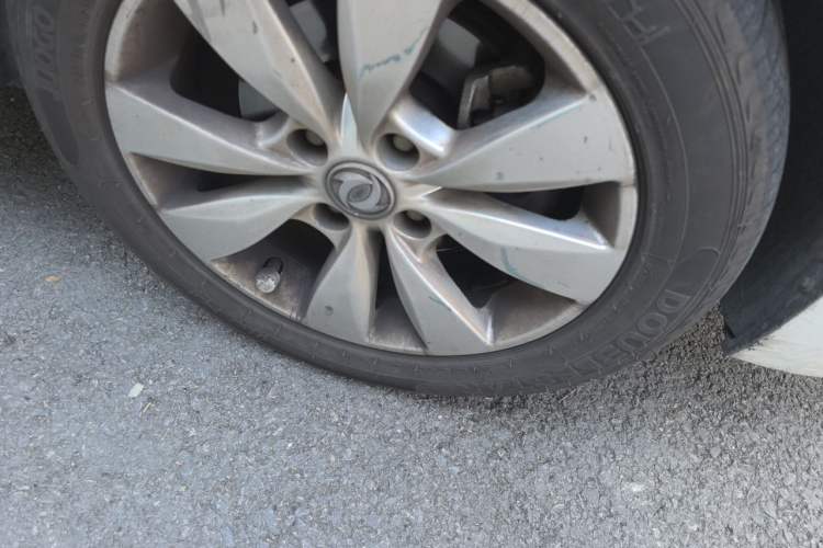 Used Dongfeng Aeolus L60 2015 1.8L Manual New Enjoyment Version Right Front Wheel Hub
