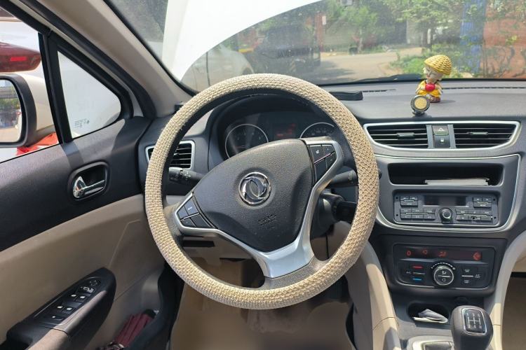 Used Dongfeng Aeolus L60 2015 1.6L Manual New Dynamic Model Steering Wheel