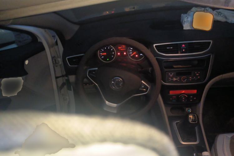 Used Dongfeng Aeolus L60 2015 1.8L Manual New Enjoyment Version Steering Wheel