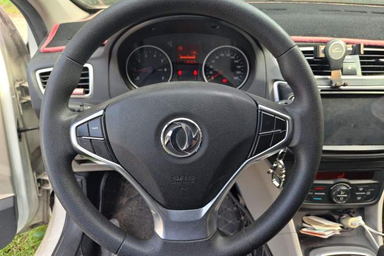 Used Dongfeng Aeolus L60 2015 1.8L Automatic New Enjoyment Model Steering Wheel